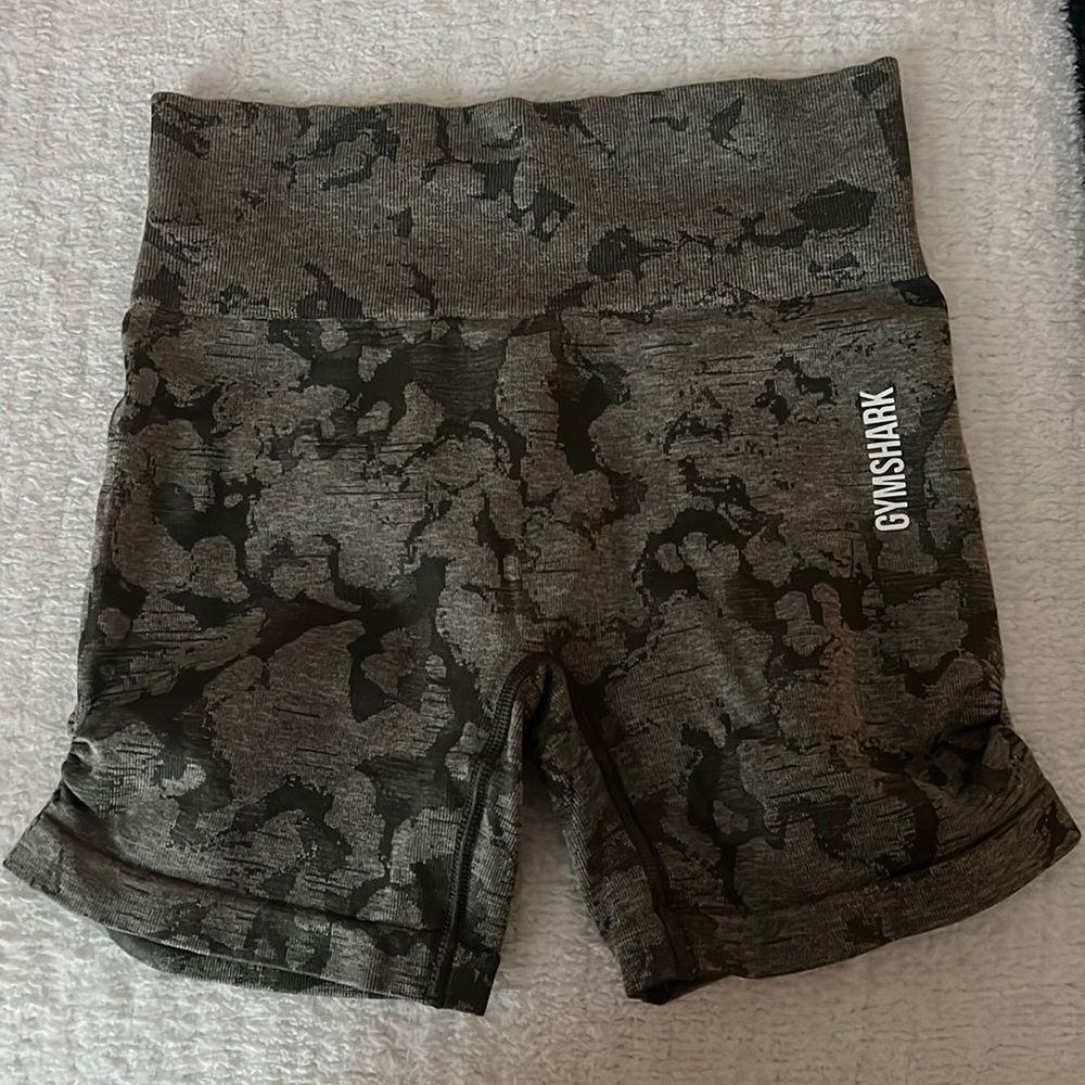 Gymshark adapt camo seamless shorts